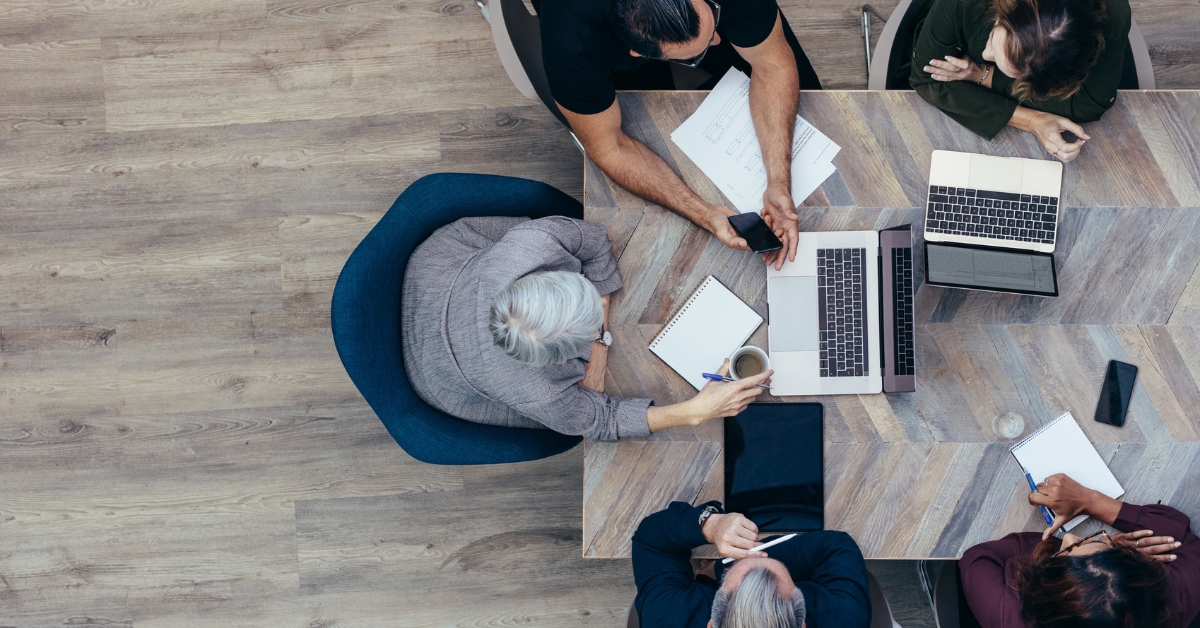 เลือกโต๊ะประชุมอย่างไรให้ตอบโจทย์ทุกรูปแบบการใช้งานในออฟฟิศ